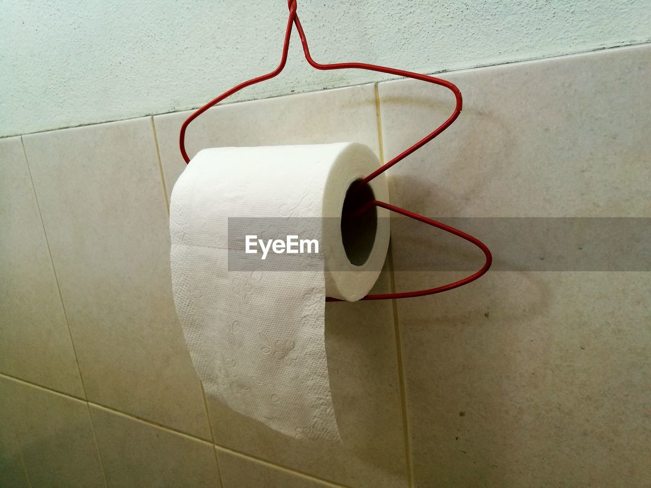 CLOSE-UP OF TOILET