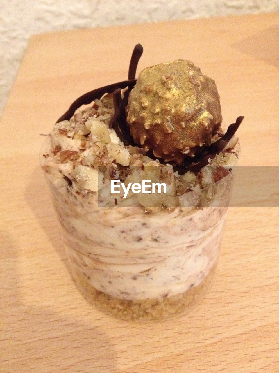 HIGH ANGLE VIEW OF BREAD IN CONTAINER