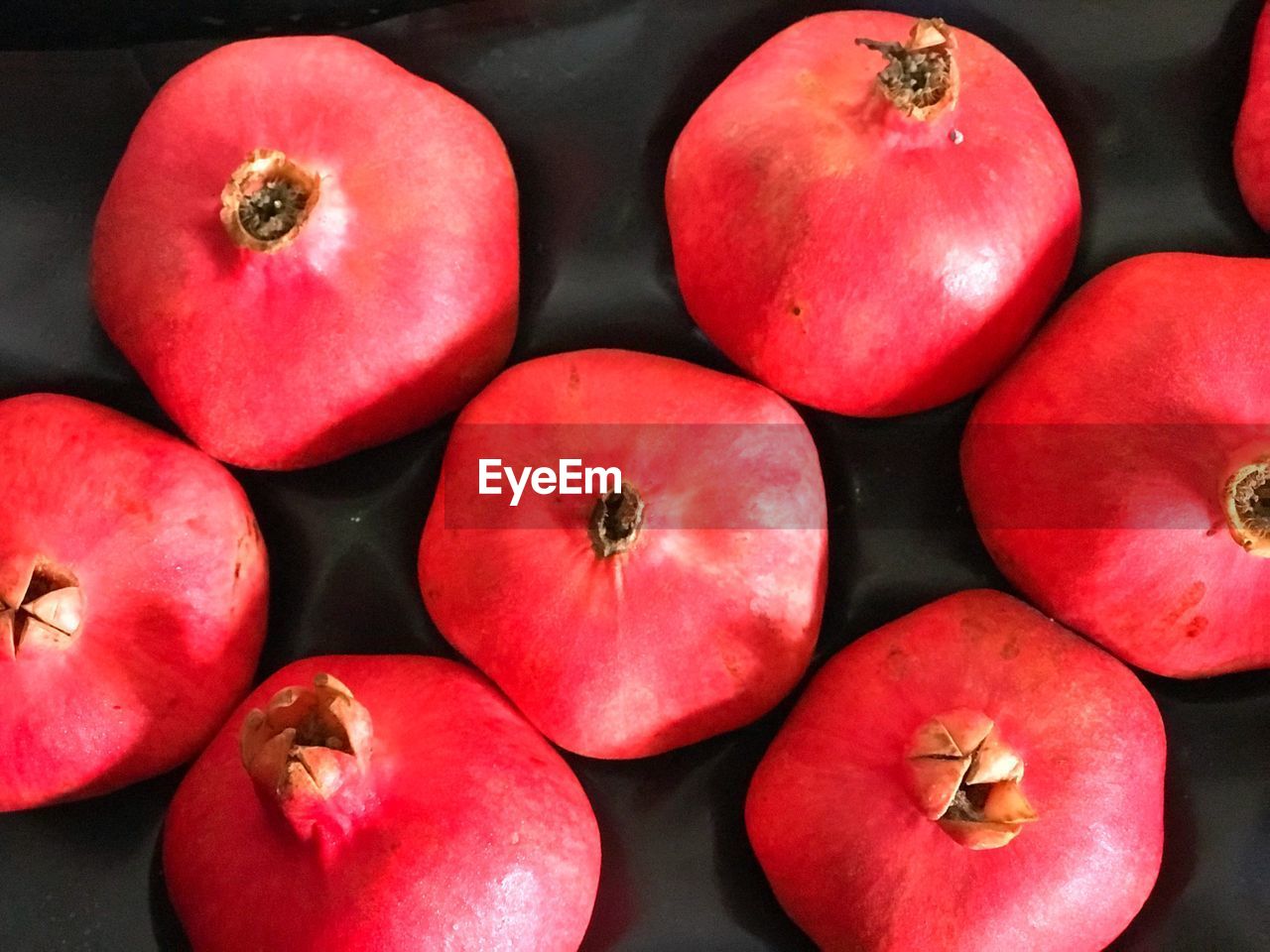 FULL FRAME SHOT OF RED FRUITS