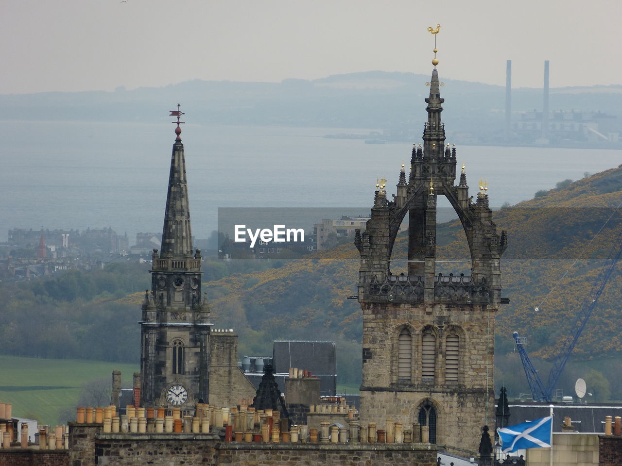 TOWER OF BUILDINGS AGAINST SKY