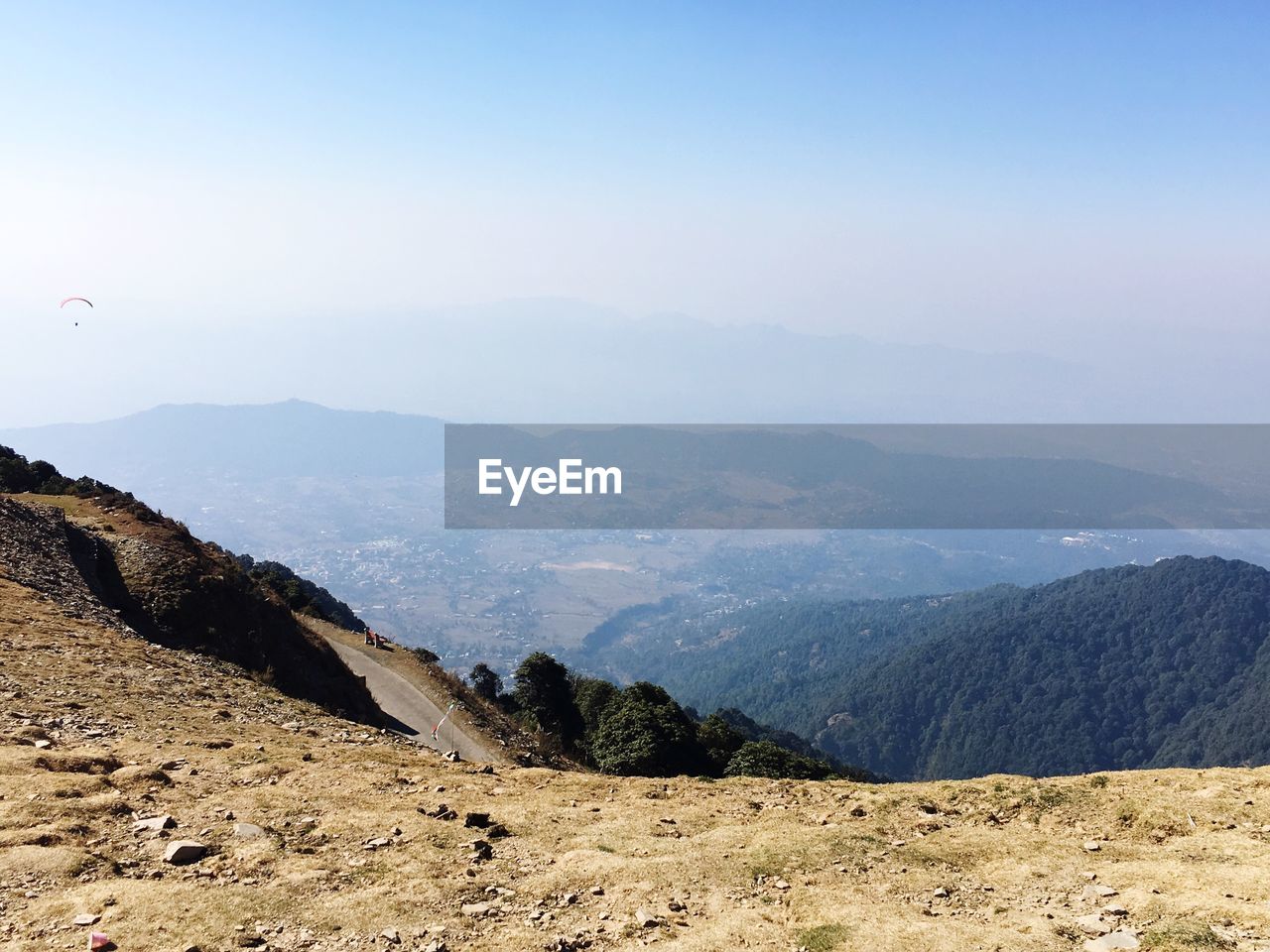 SCENIC VIEW OF MOUNTAIN RANGE AGAINST CLEAR SKY