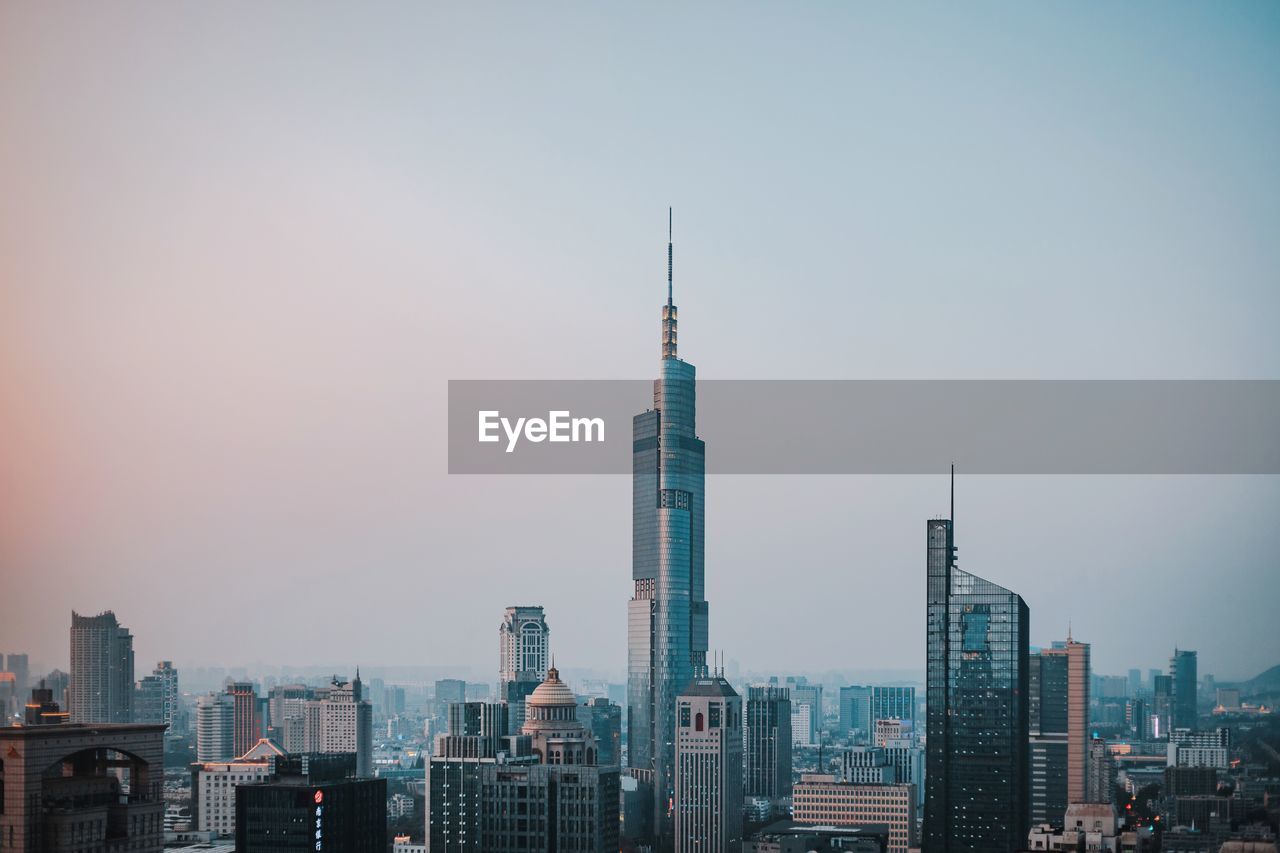 VIEW OF BUILDINGS AGAINST SKY