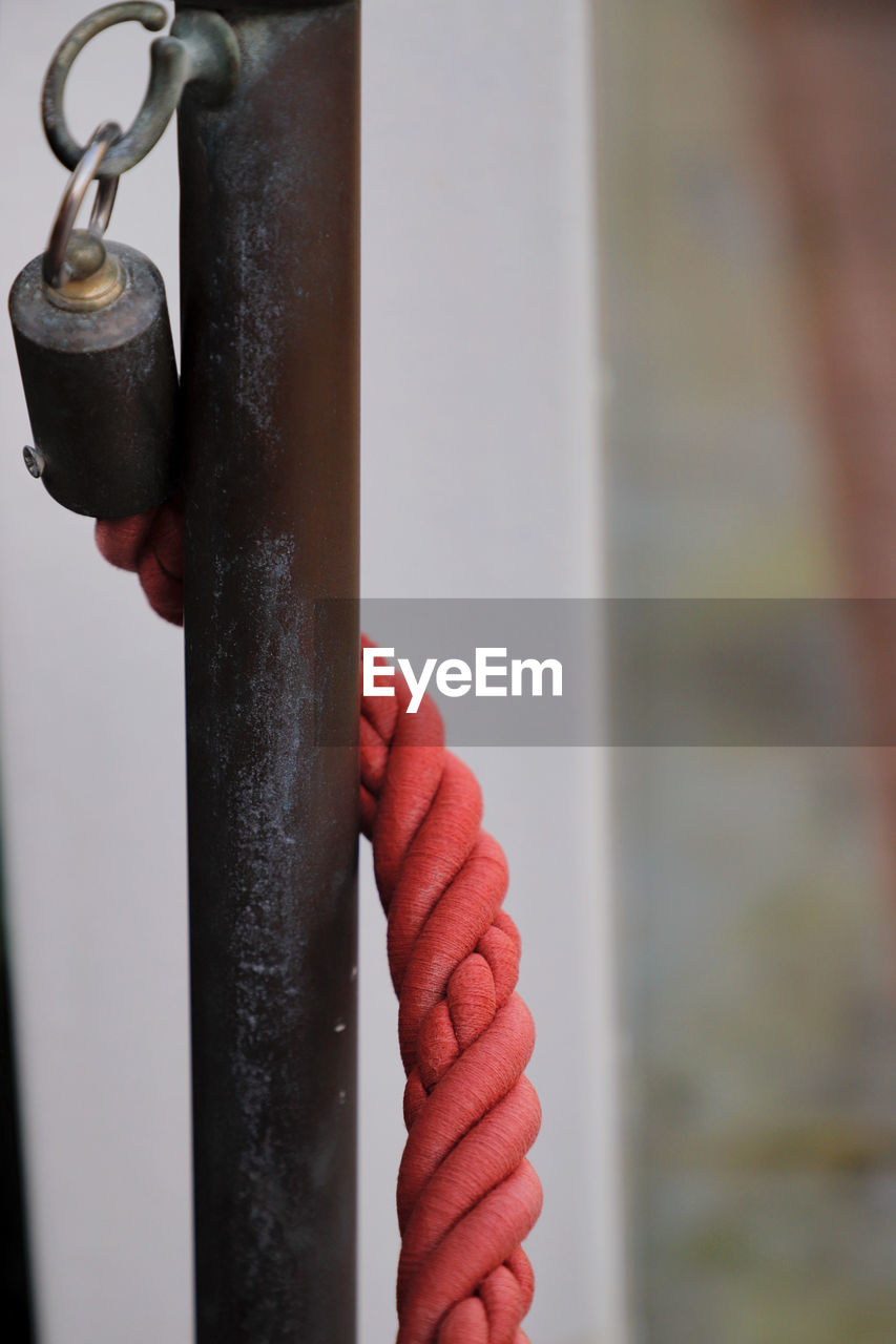 Rope Wood Chain Close-up Day Focus On Foreground Metal Ropes Rusty Rusty Iron Rusty Metal Selective Focus Togetherness