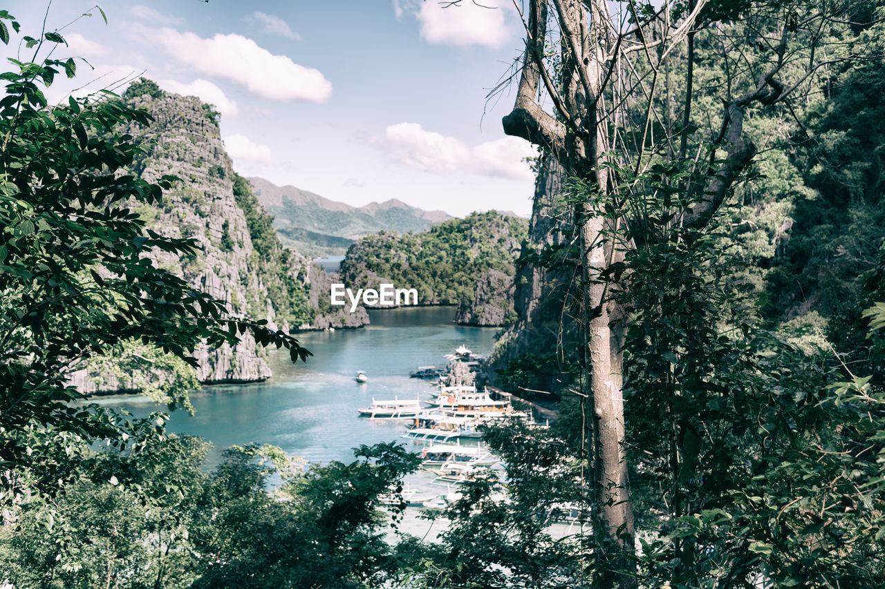 SCENIC VIEW OF RIVER AGAINST SKY