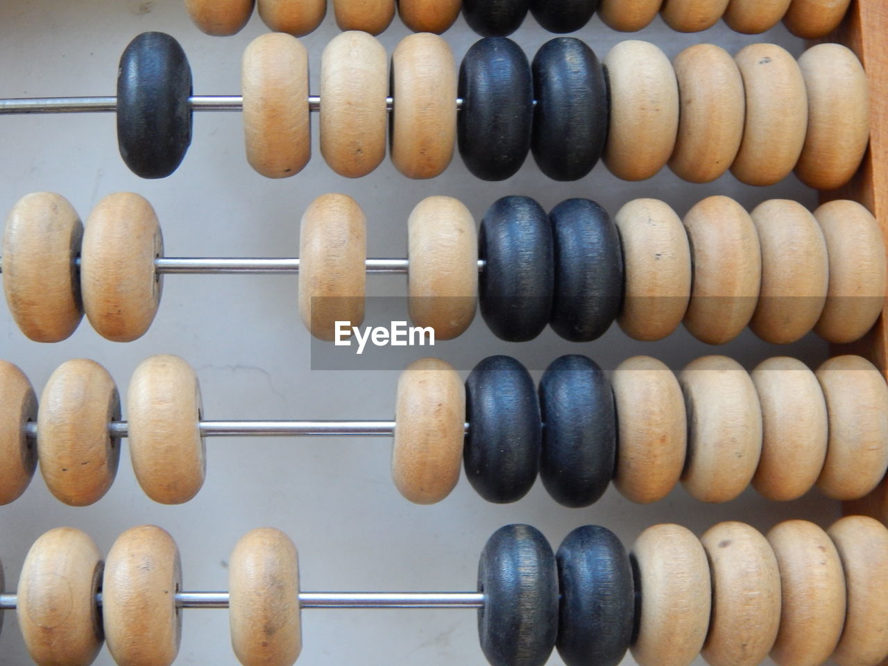 FULL FRAME SHOT OF VARIOUS OBJECTS ON WOOD