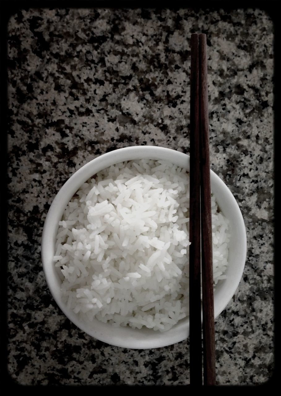 CLOSE-UP OF FOOD ON TABLE