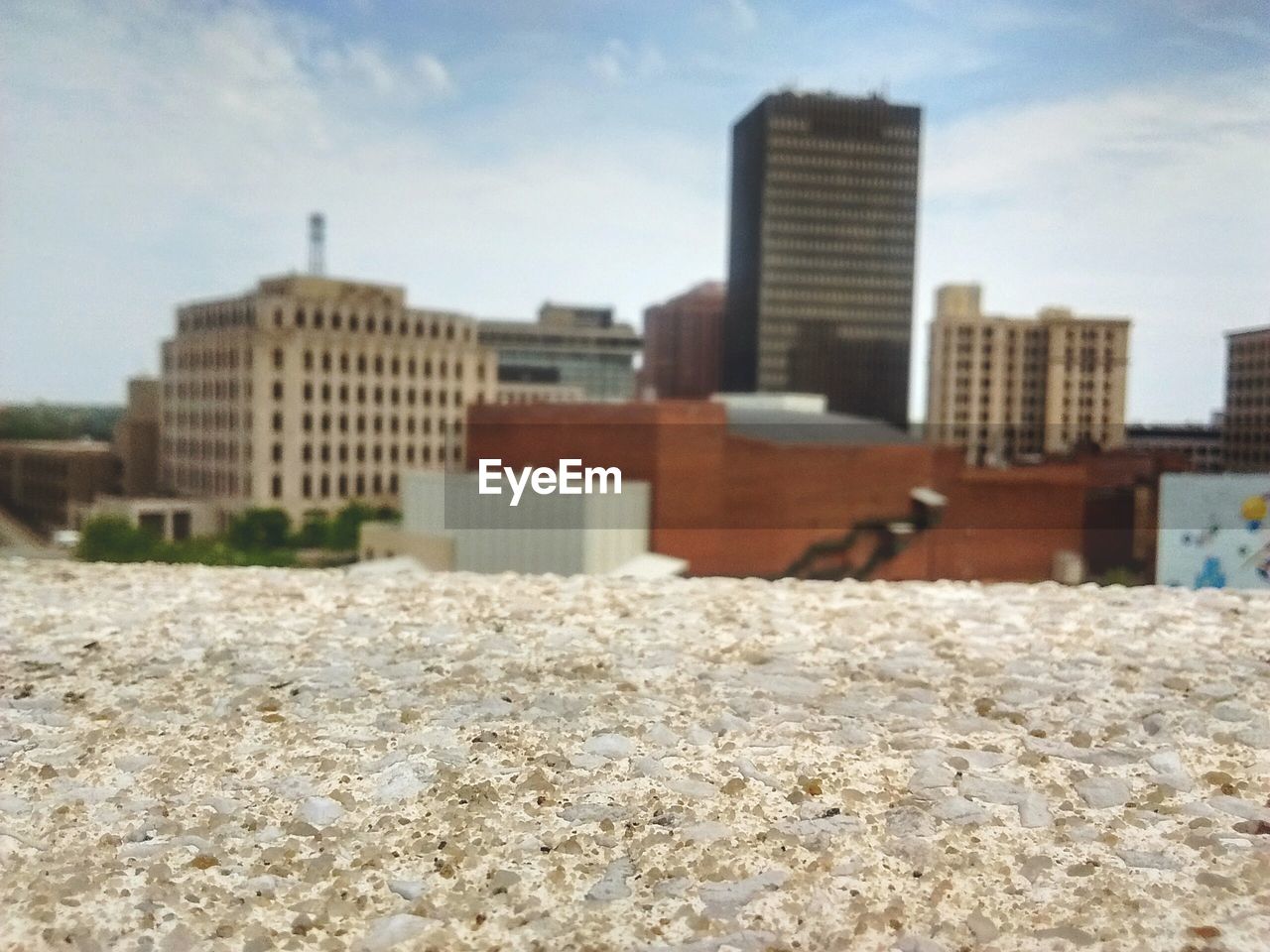 VIEW OF BUILT STRUCTURE AGAINST SKY