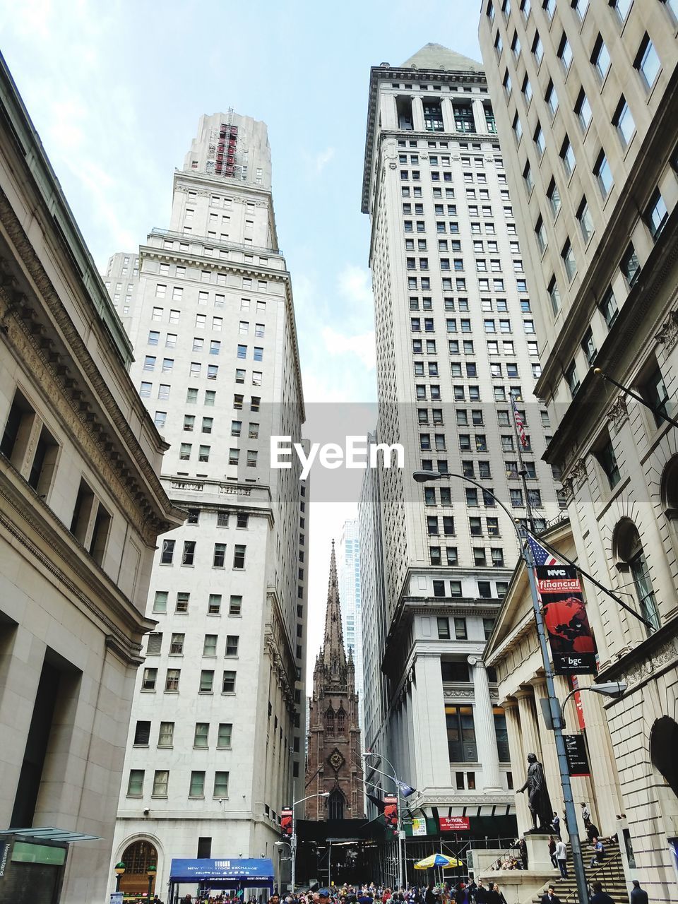 LOW ANGLE VIEW OF SKYSCRAPERS
