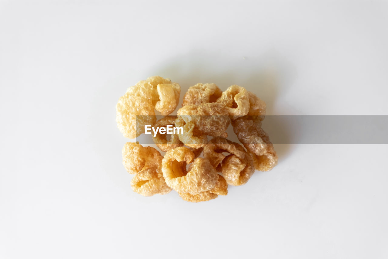 HIGH ANGLE VIEW OF FOOD ON WHITE BACKGROUND