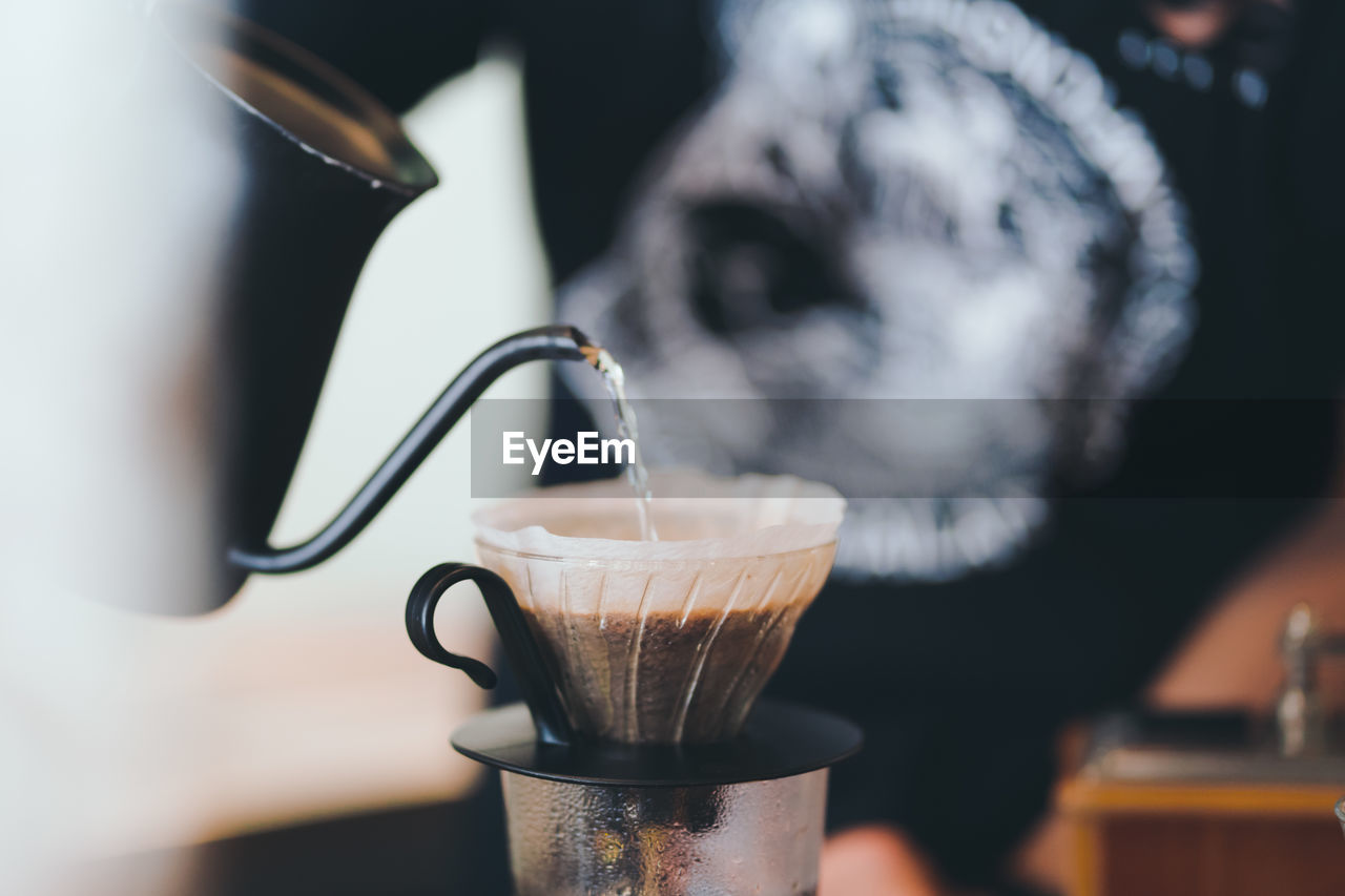 CLOSE-UP OF COFFEE CUP OF TEA