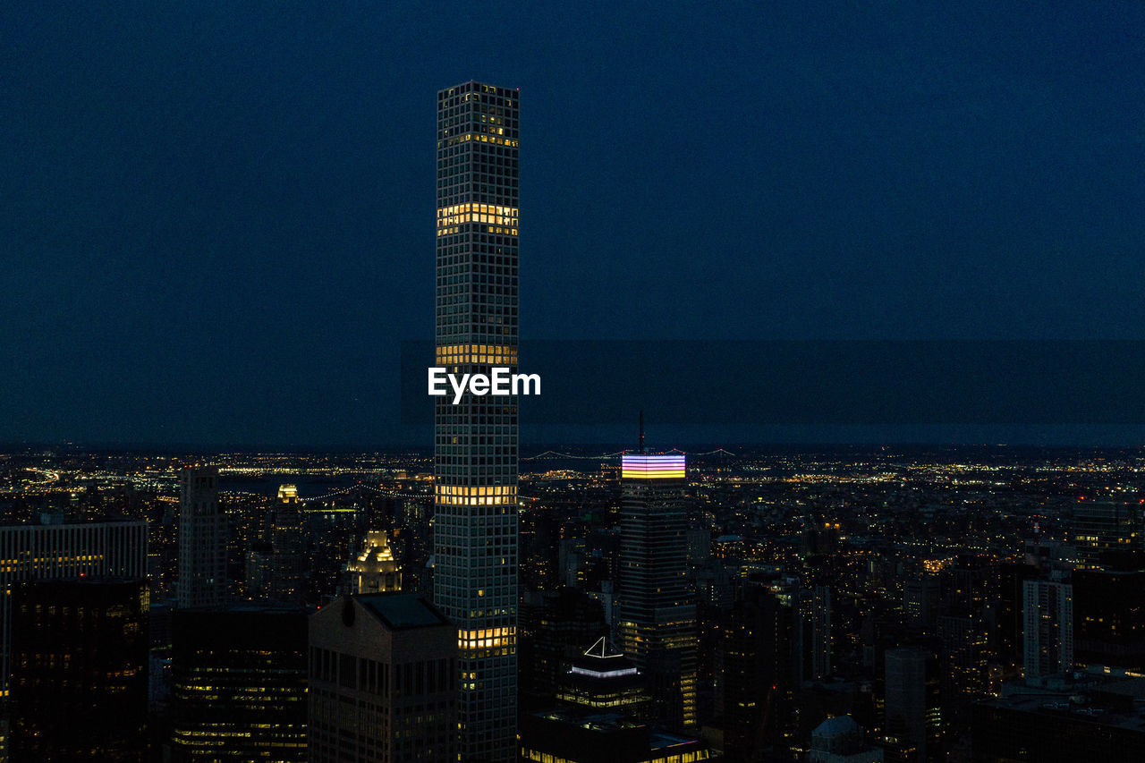 New york skycraper by night 