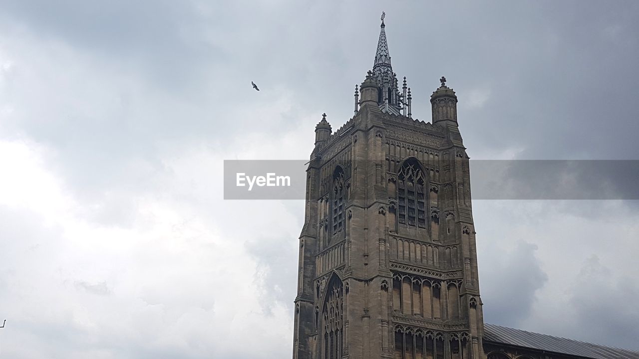 LOW ANGLE VIEW OF A CHURCH