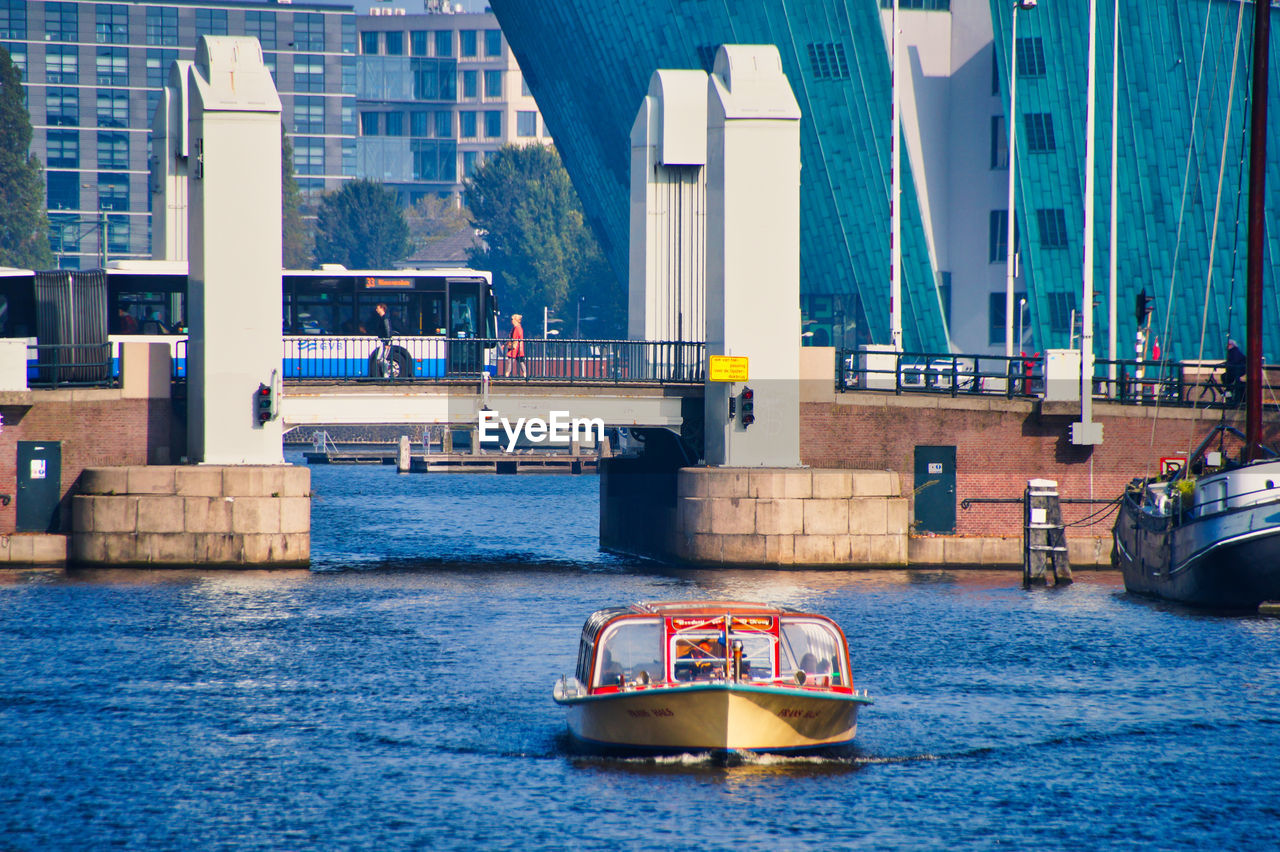 NAUTICAL VESSEL IN SEA