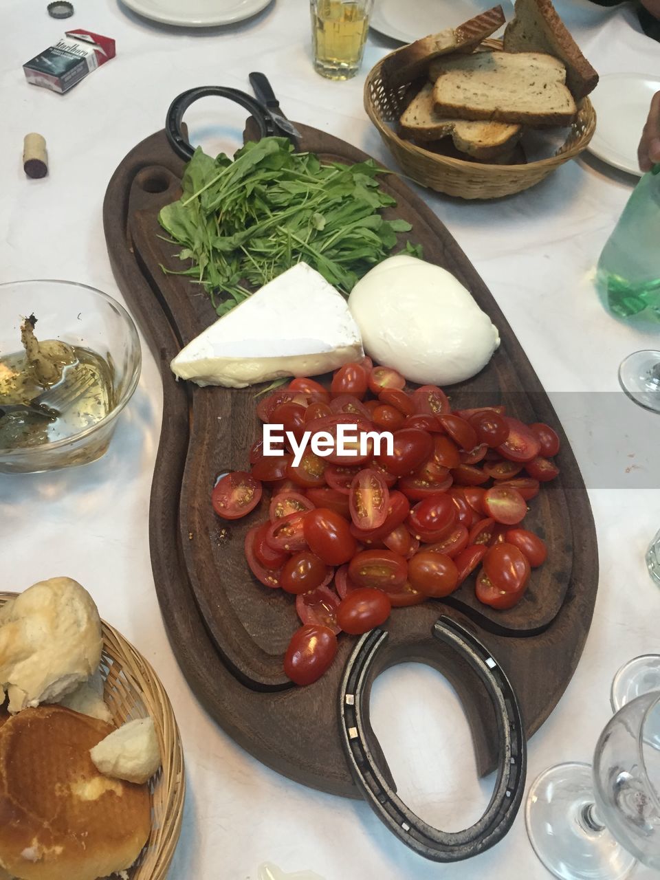 HIGH ANGLE VIEW OF SERVED FOOD IN PLATE