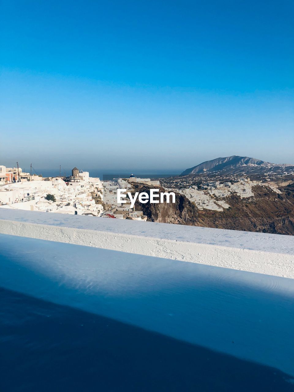 SCENIC VIEW OF BEACH AGAINST CLEAR BLUE SKY