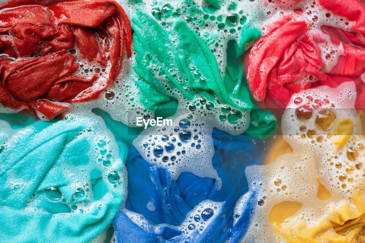 FULL FRAME SHOT OF ICE CREAM IN CONTAINER