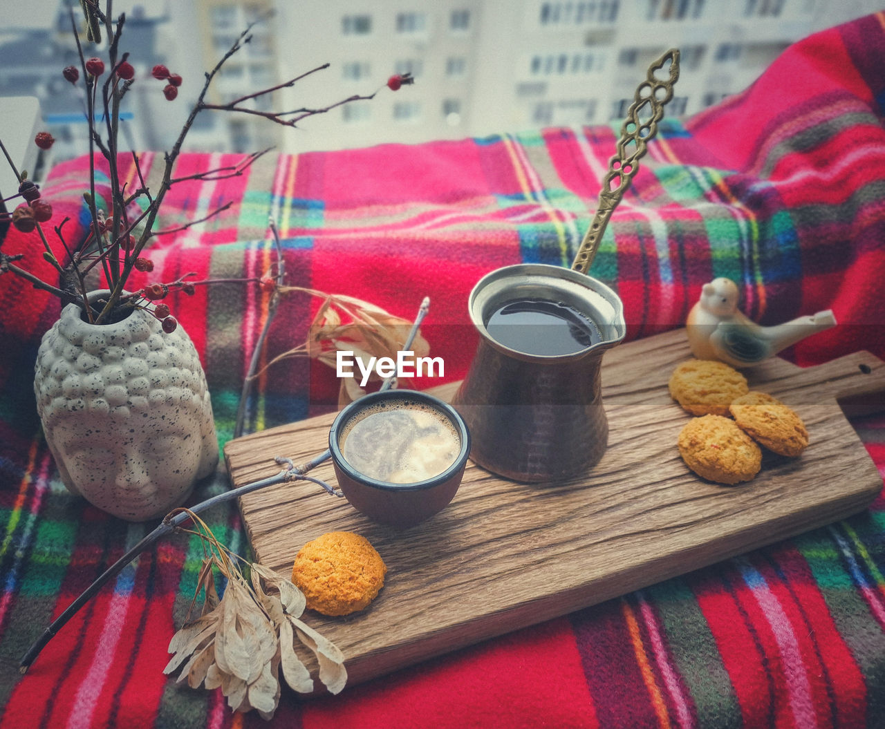 HIGH ANGLE VIEW OF COOKIES AND TABLE
