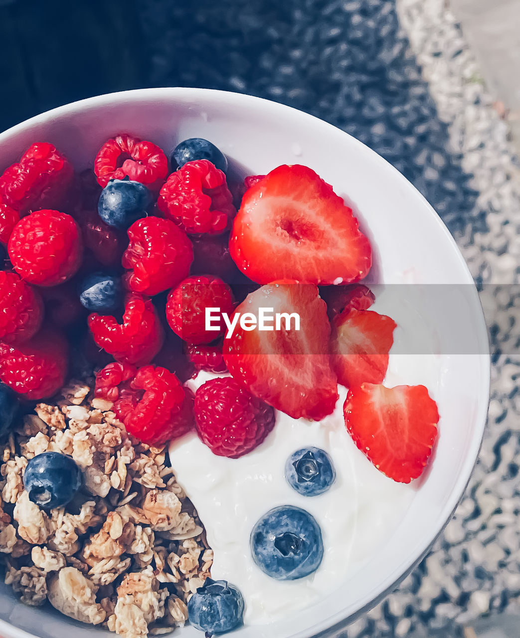 fruit, healthy eating, food and drink, food, berry, wellbeing, freshness, breakfast, meal, plant, strawberry, bowl, blueberry, raspberry, produce, no people, high angle view, dessert, dish, red, sweet food, directly above, still life, berries, close-up, indoors, studio shot, organic