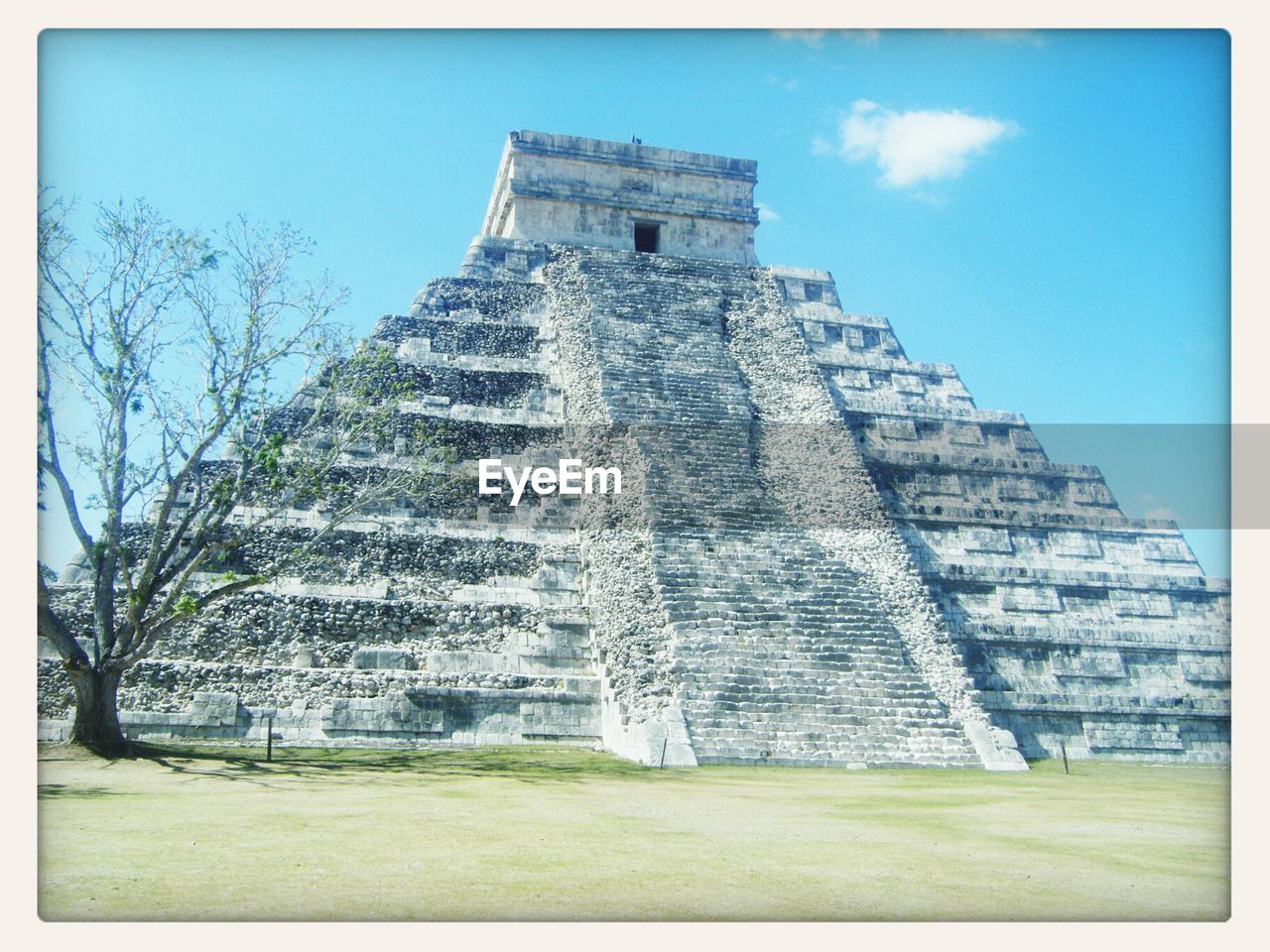 Mayan pyramid