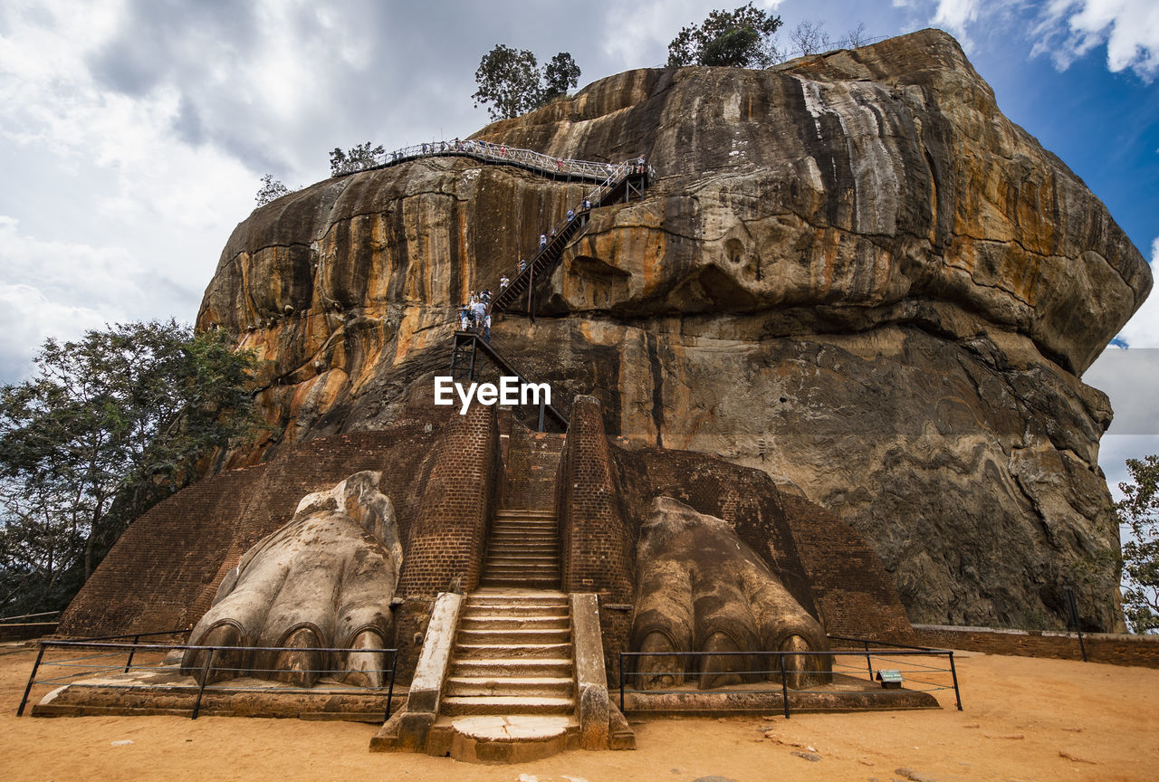 Path climbing up towards the rock fortress of sigiriya