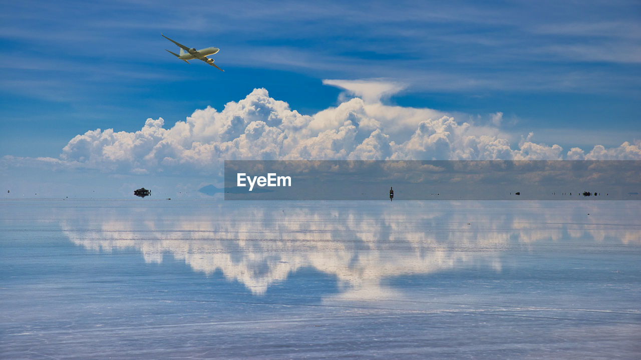 A superb view of uyuni salt lake