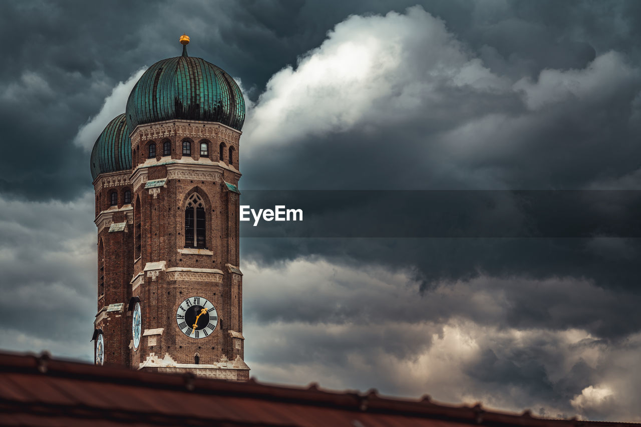 cloud, architecture, building exterior, built structure, sky, building, religion, tower, place of worship, nature, storm, travel destinations, dome, belief, spirituality, landmark, storm cloud, no people, history, city, evening, the past, outdoors, dramatic sky, cloudscape, low angle view, overcast, travel, dusk, roof