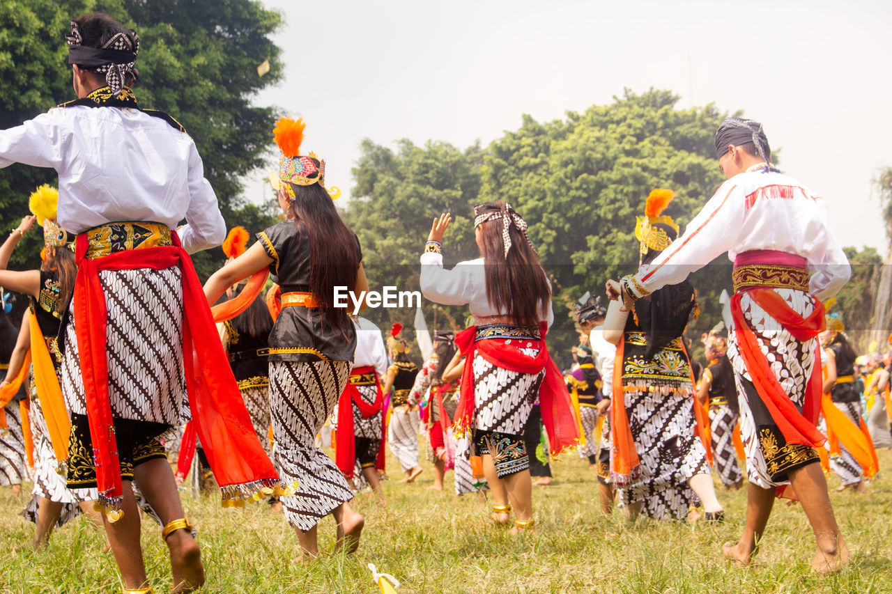 Colossal topeng dance performed by thousands of dancers in the wonosobo ,indonesia