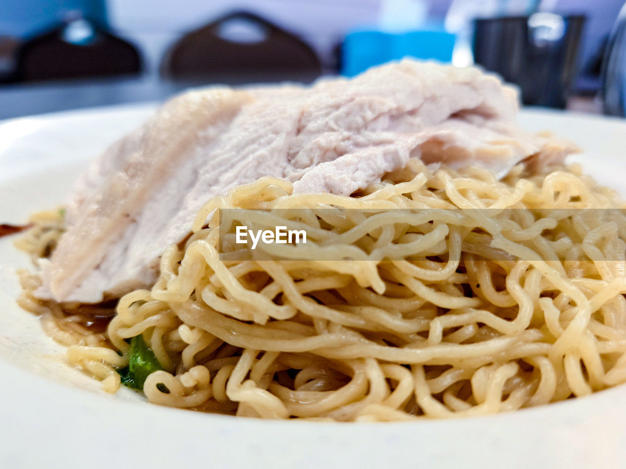 food, food and drink, italian food, pasta, cuisine, dish, freshness, spaghetti, plate, indoors, close-up, no people, wellbeing, healthy eating, noodle, carbonara, focus on foreground, selective focus, meal, pici, table, still life