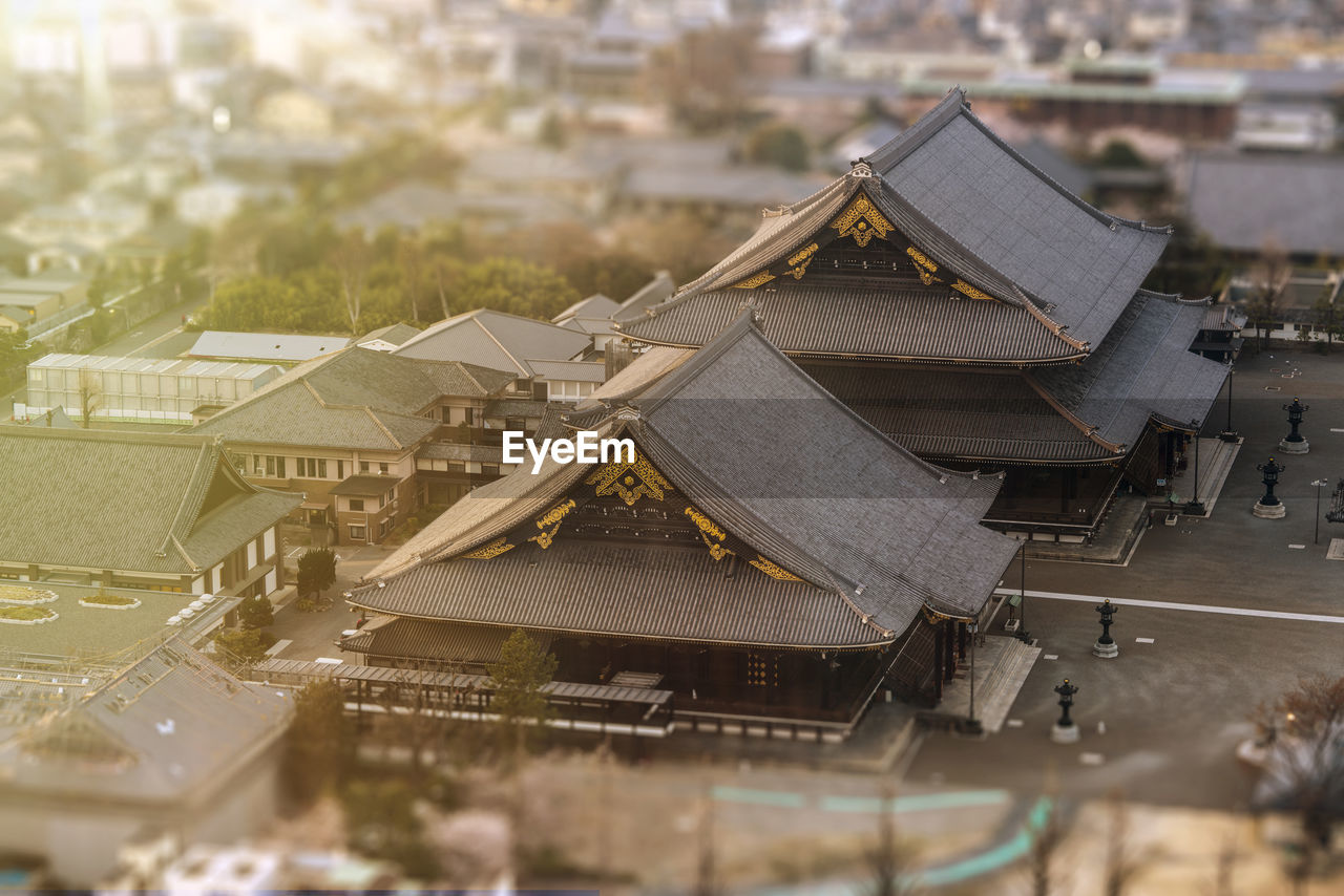 High angle view of kyoto's higashi honganji temple dating from the 17th century.