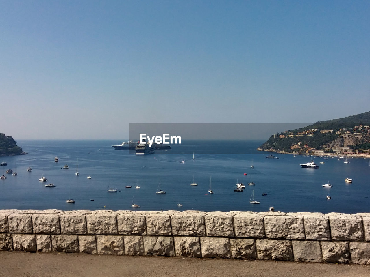 SAILBOATS ON SEA AGAINST CLEAR SKY