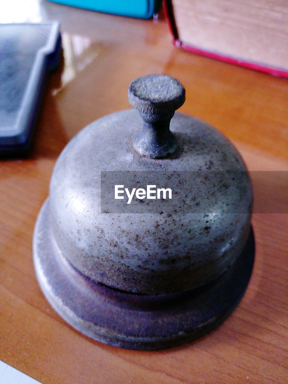 CLOSE-UP OF OPEN WINDOW