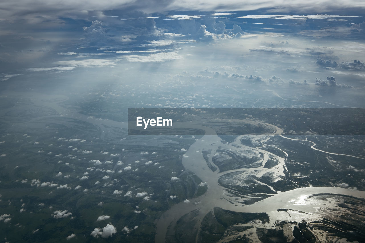 HIGH ANGLE VIEW OF SEA SHORE