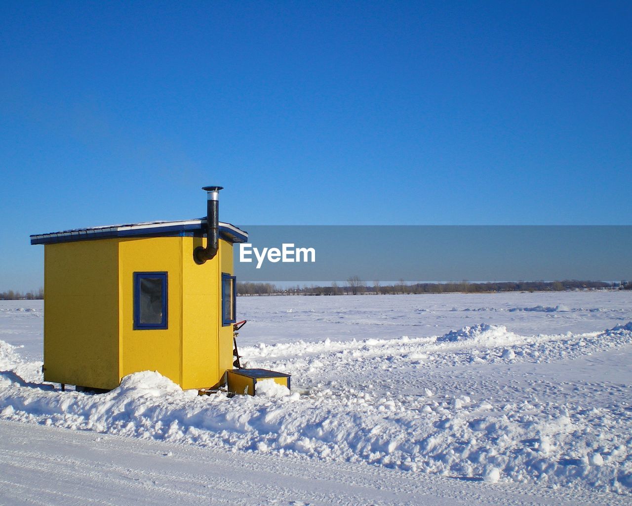BUILT STRUCTURE AGAINST CLEAR BLUE SKY