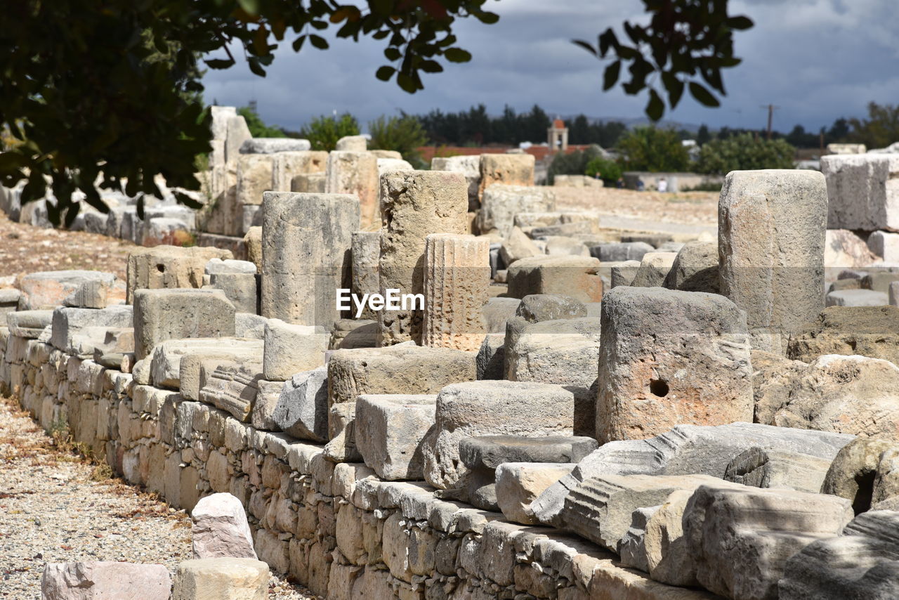 CLOSE-UP OF OLD RUINS IN CEMETERY