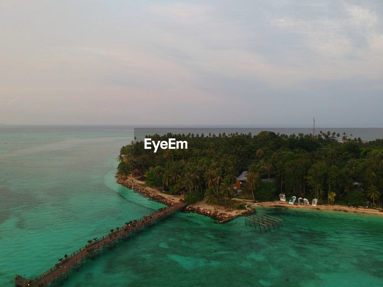 Mabul Island Aerial Shot Drone  Island Life Sky And Clouds Aerial Aerial Photography Aerial View Birdseyeview Drone Photography Dronephotography Droneshot Island Mabul Malaysia Malaysian Nature Sabah Sea Sea And Sky Seascape Semporna Sky Sunrise Water Water Bungalows