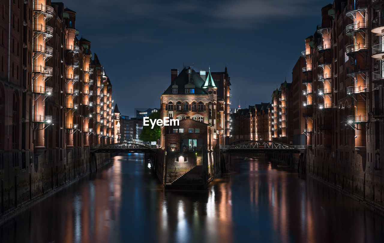 CANAL PASSING THROUGH CITY BUILDINGS