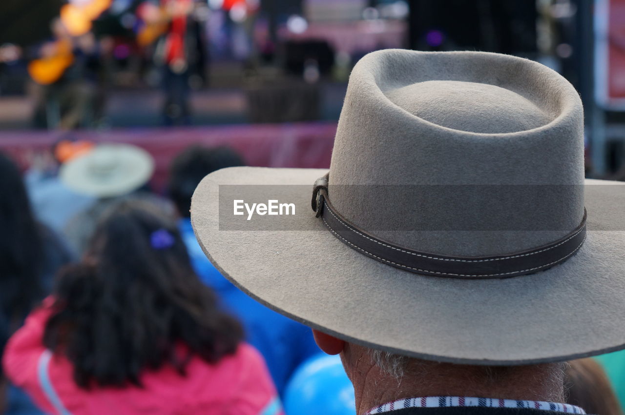 REAR VIEW OF MAN AND WOMAN