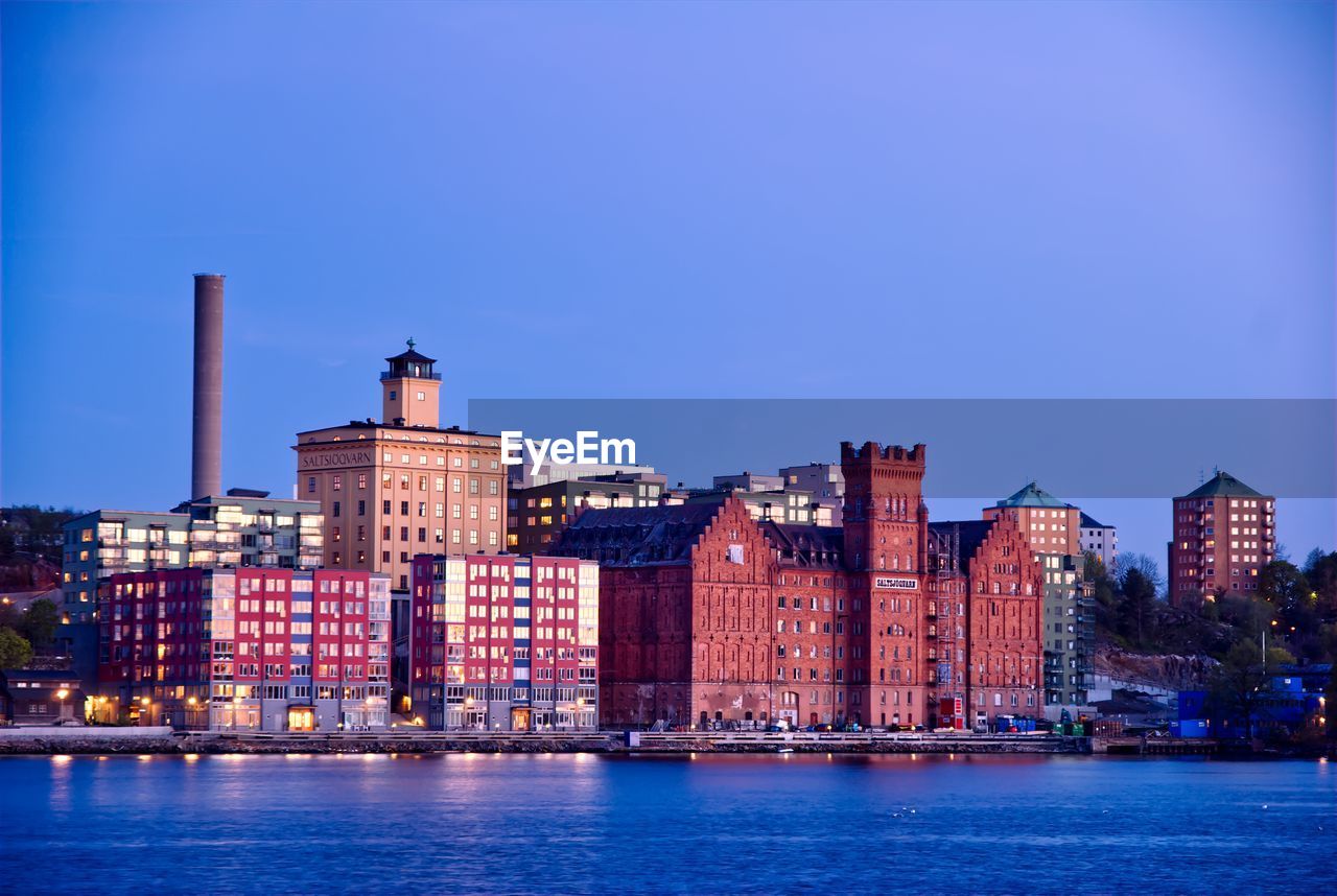 BUILDINGS AT WATERFRONT