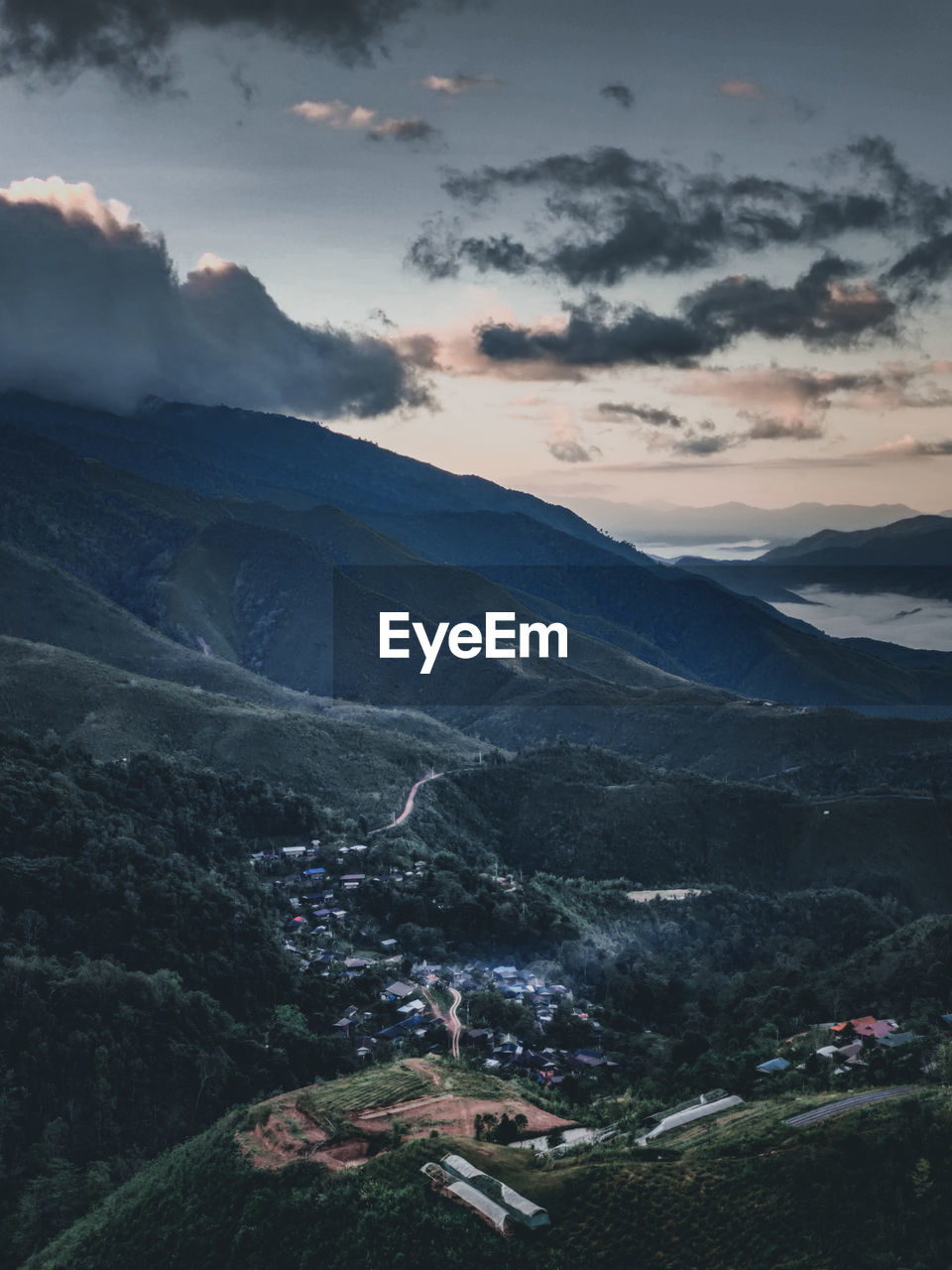 SCENIC VIEW OF LANDSCAPE AGAINST SKY DURING SUNSET