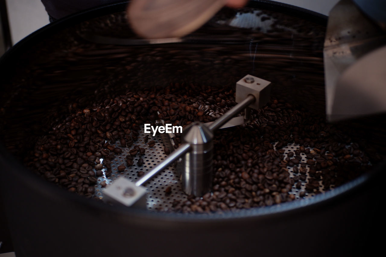 Coffee roasting machine