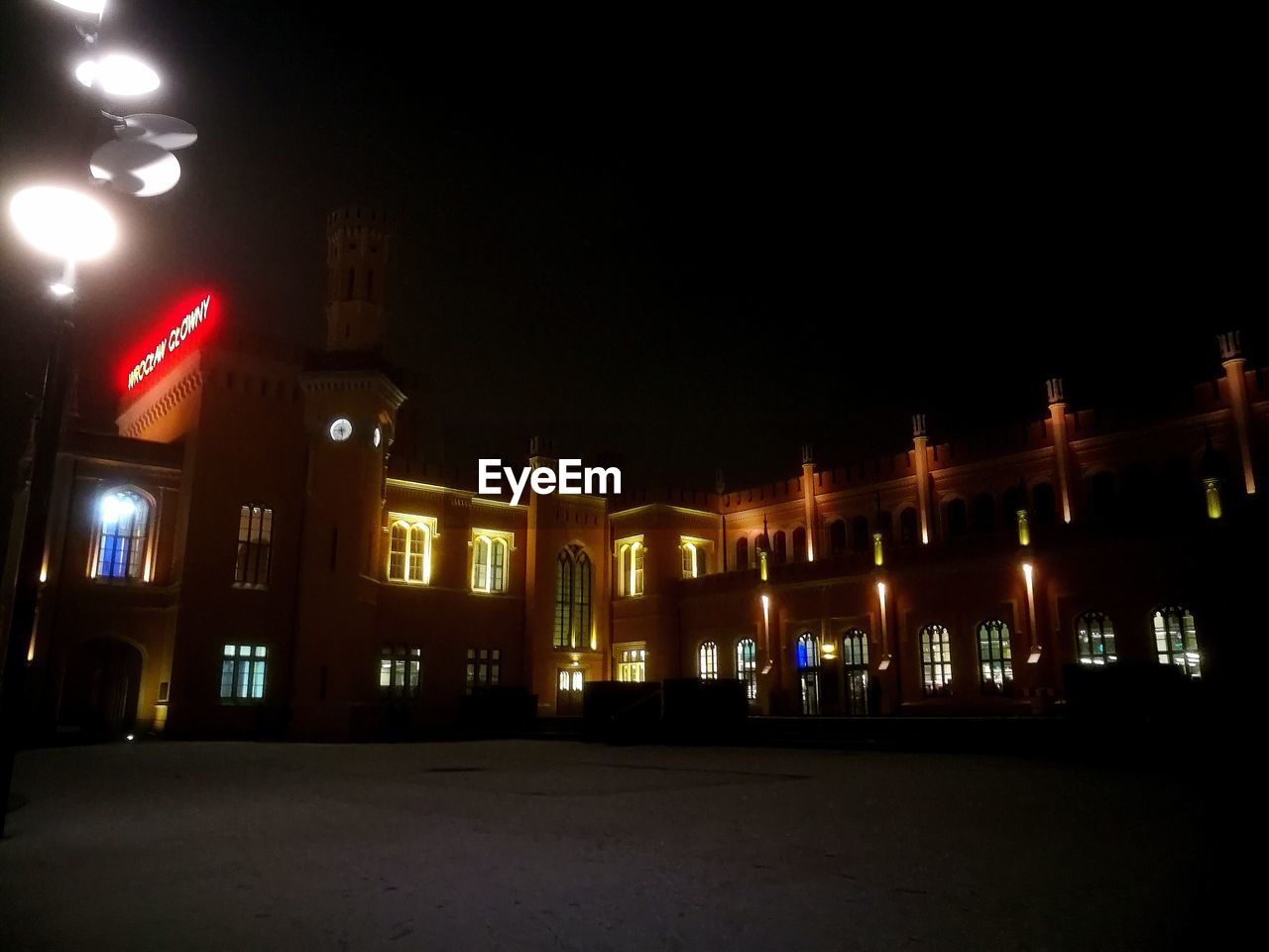 ILLUMINATED BUILDING AT NIGHT