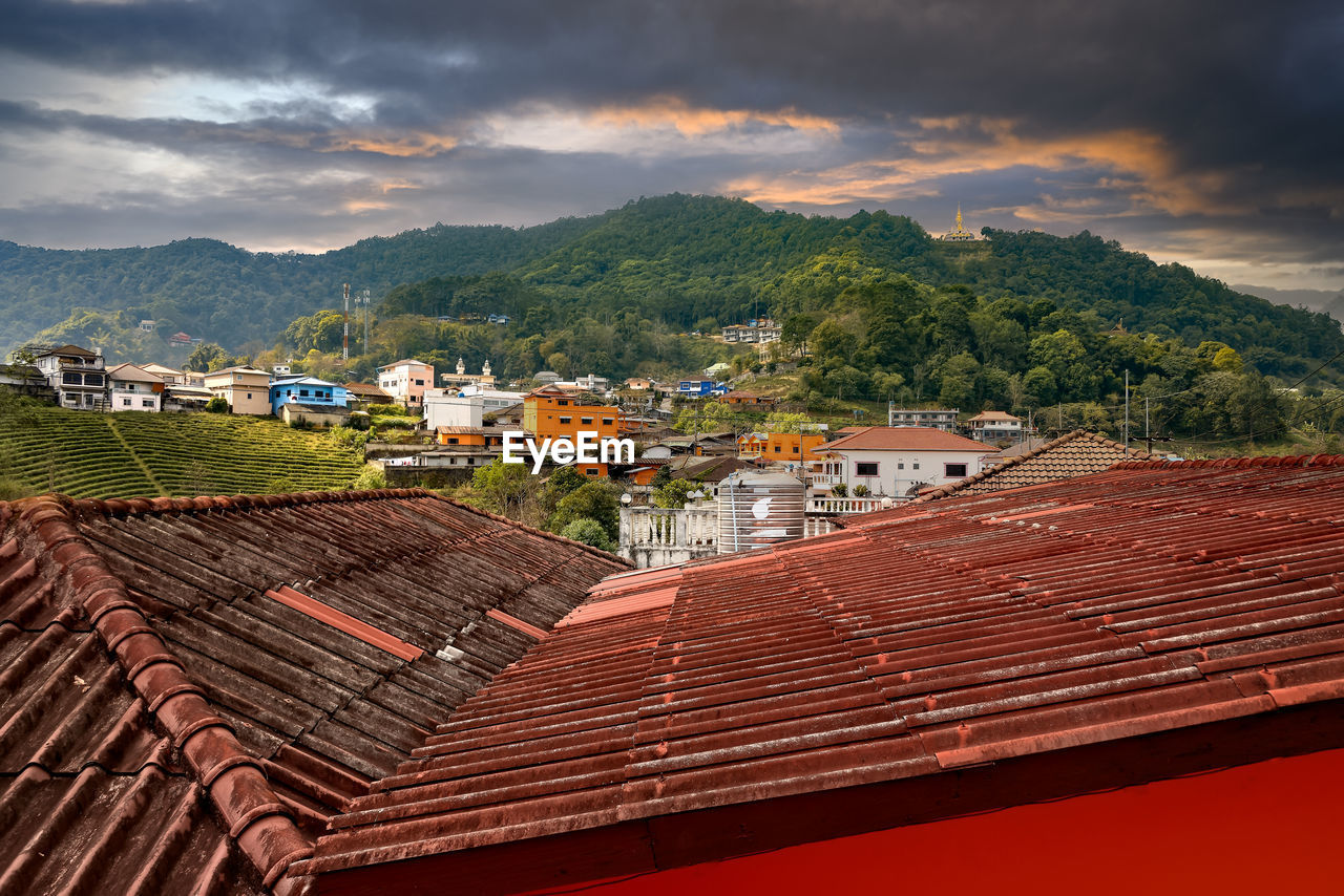 HIGH ANGLE VIEW OF TOWNSCAPE