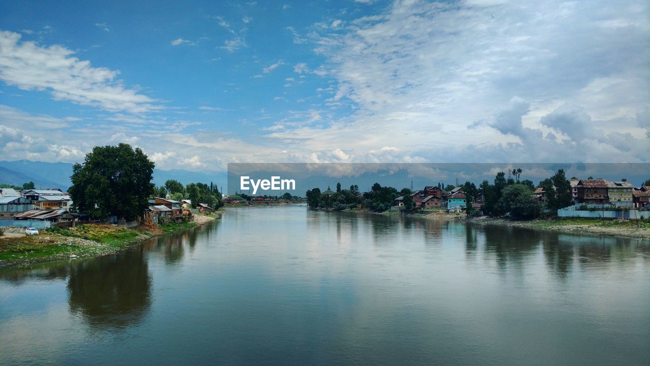 Scenic view of jehlum river and sky