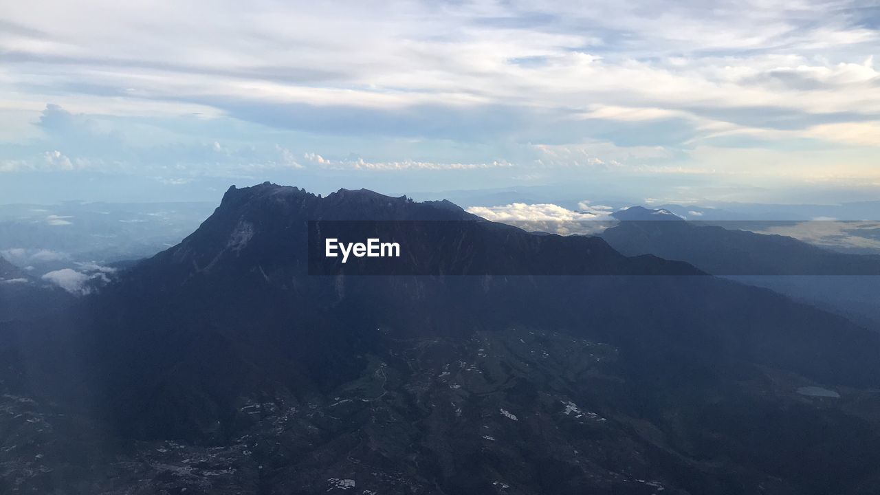 SCENIC VIEW OF MOUNTAIN AGAINST SKY