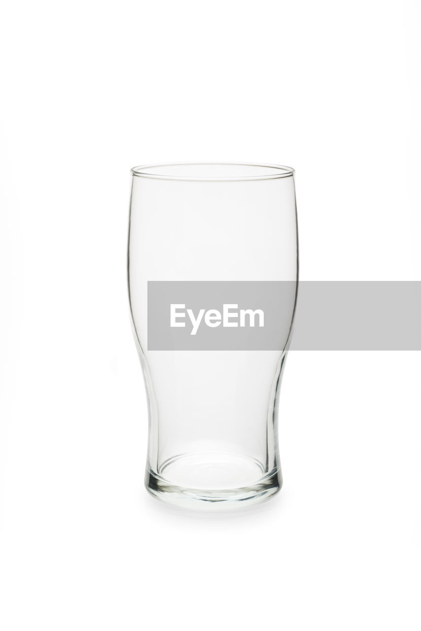 CLOSE-UP OF EMPTY GLASS