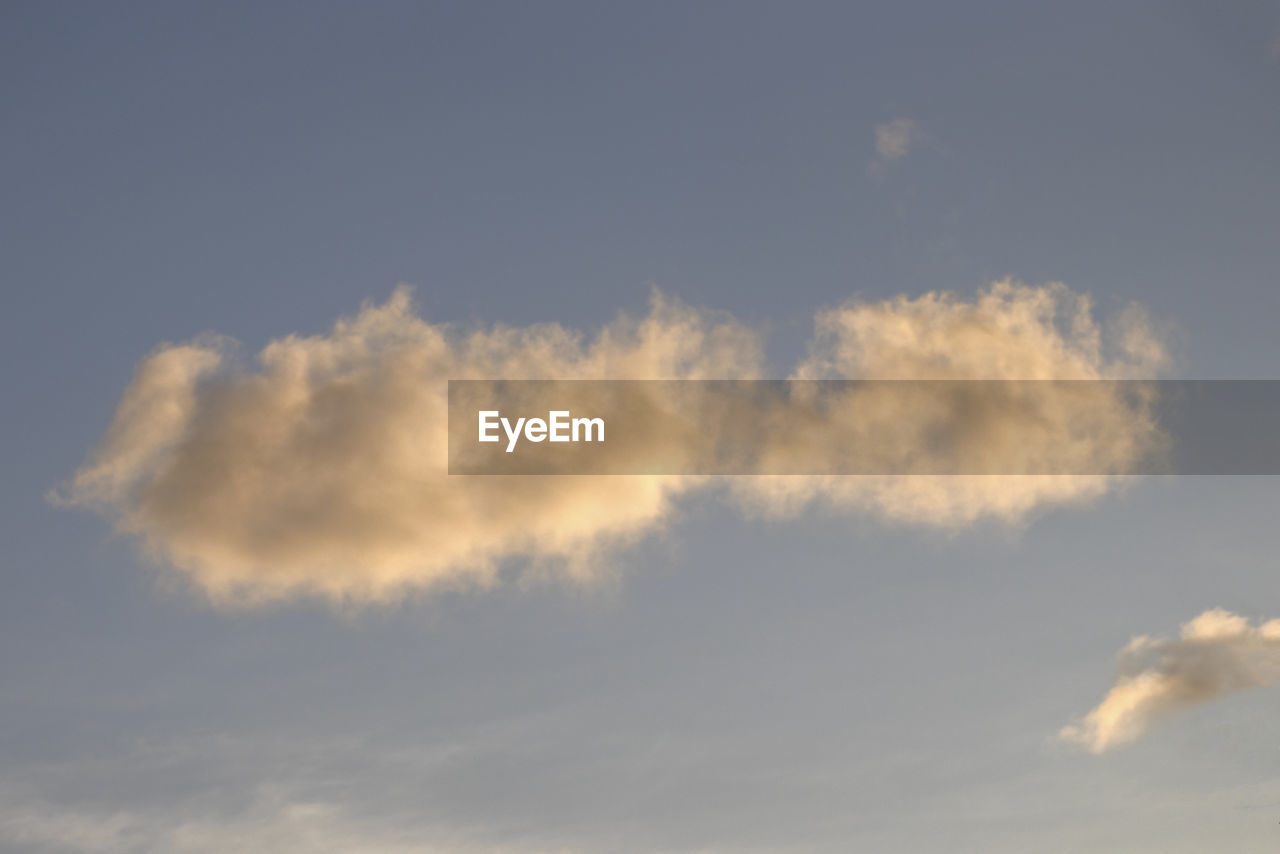 LOW ANGLE VIEW OF CLOUDY SKY DURING SUNSET