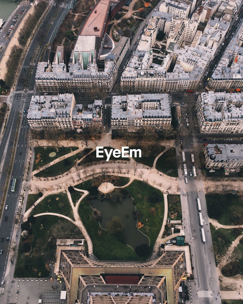 Directly above shot of eiffel tower and buildings in city