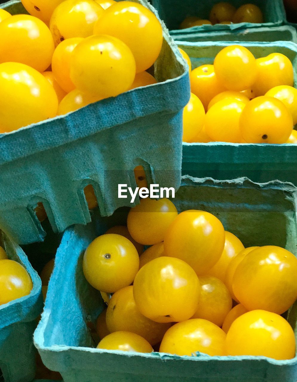 HIGH ANGLE VIEW OF FRUITS IN BASKET FOR SALE