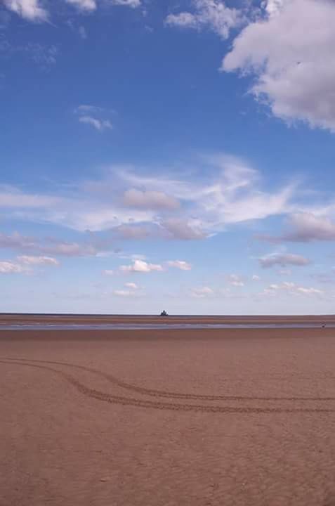 SCENIC VIEW OF LANDSCAPE AGAINST CLOUDY SKY