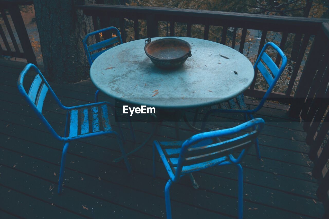 Empty chairs and table